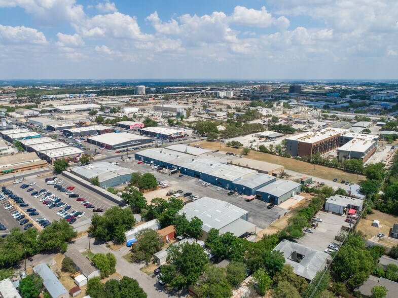 More Photos Of 415 E Saint Elmo Rd, Austin Unknown For Lease