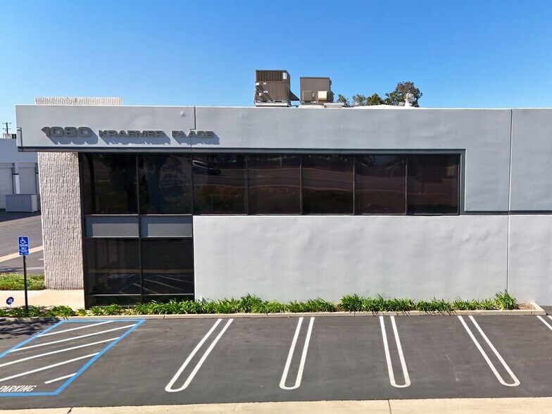 More Photos Of 1060-1072 N Kraemer Pl, Anaheim Manufacturing For Lease