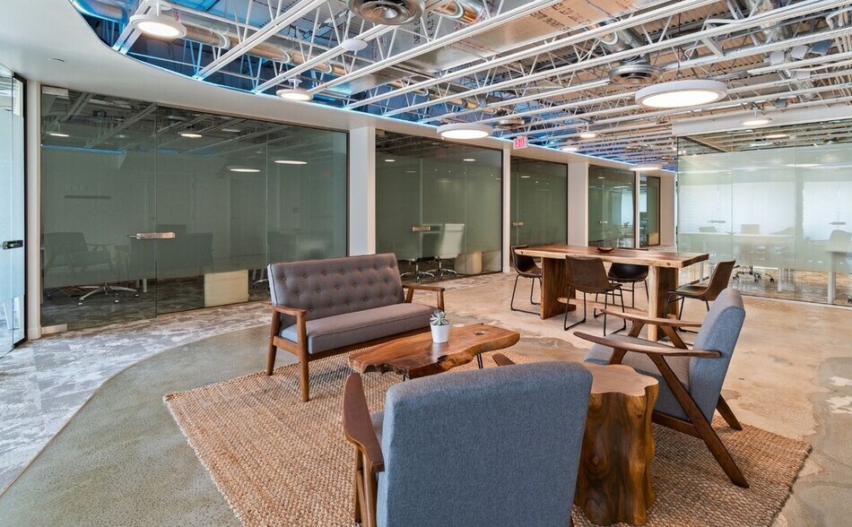 More Photos Of 820 W 41st St, Miami Beach Coworking Space