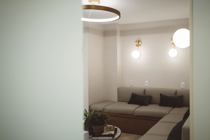 More Photos Of 25 Central Park W, New York Apartments For Sale