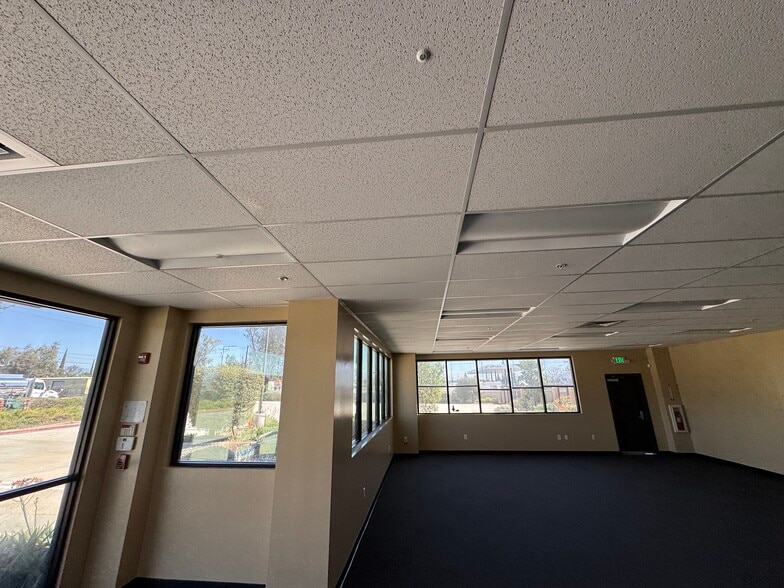 More Photos Of 15033 Slover Ave, Fontana Land For Lease