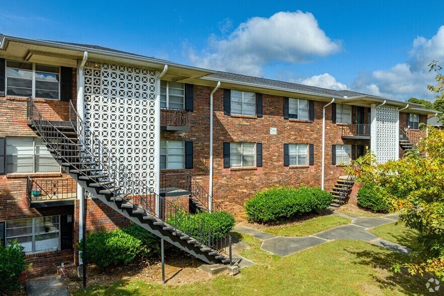 More Photos Of 1988 Plaza Ln SW, Atlanta Apartments For Sale