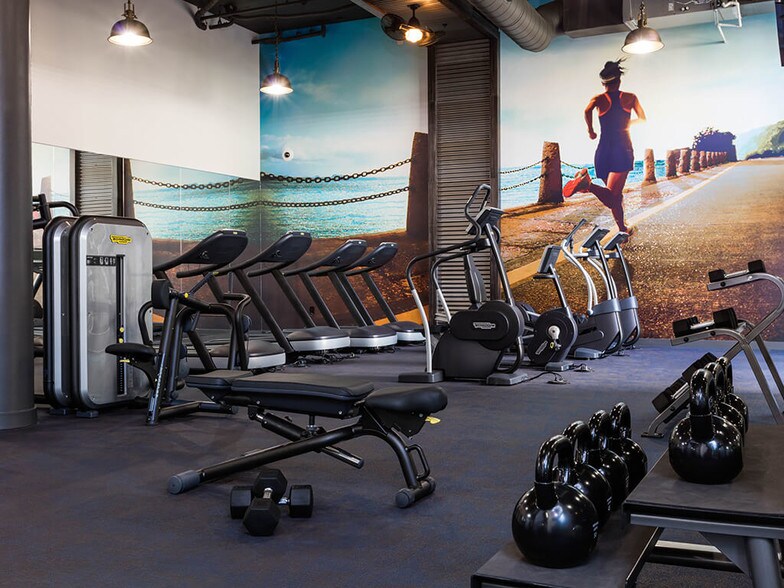 More Photos Of 1375-1411 Sycamore Ave, Hercules Unknown For Lease