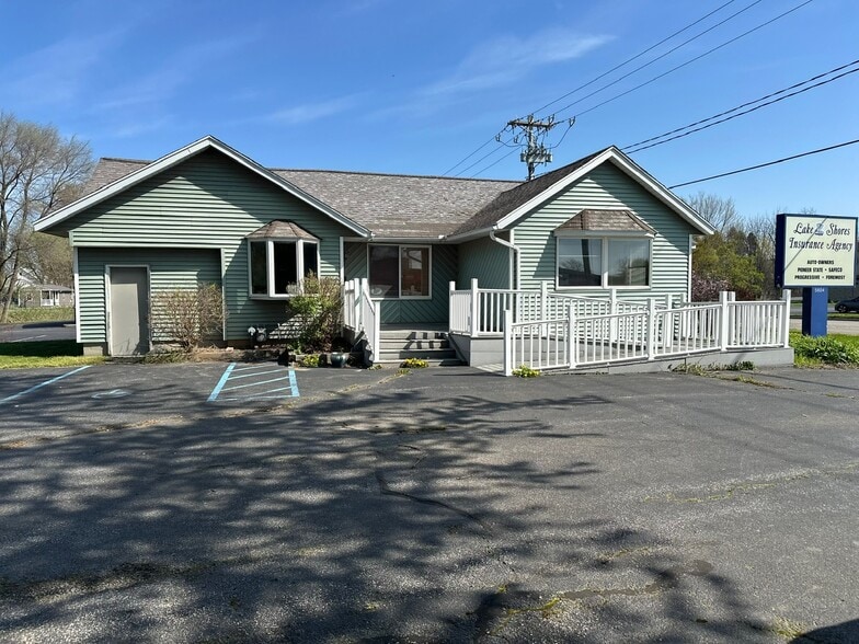 Primary Photo Of 5604 Cleveland Ave, Stevensville Flex For Sale