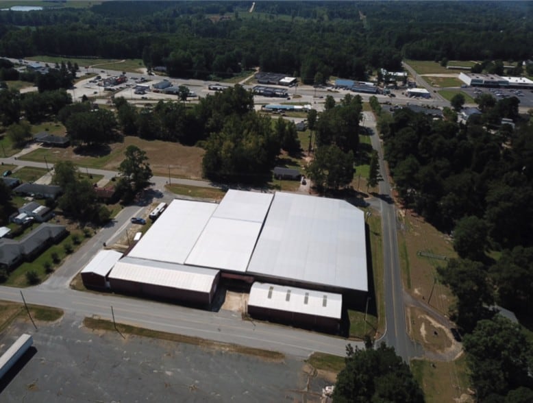 Primary Photo Of 200 Davis St, Chesterfield Manufacturing For Sale