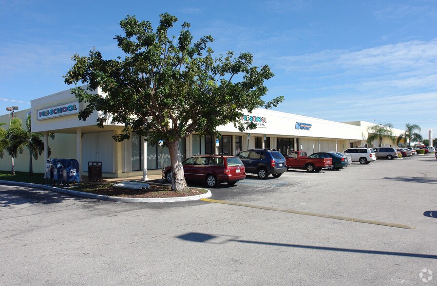 More Photos Of 9823 E Hibiscus St, Miami General Retail For Lease