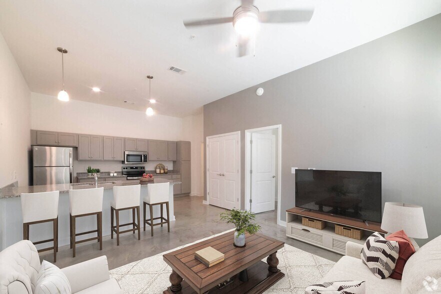 More Photos Of 4815 Market Green Pl W, Lakeland Apartments For Sale