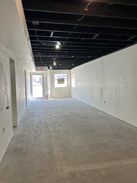 More Photos Of 513 S Main St, Franklin Storefront For Lease