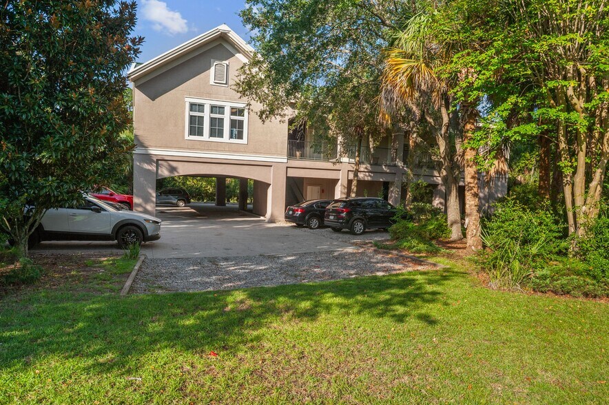 More Photos Of 1544 Fording Island Rd, Hilton Head Island Medical For Sale