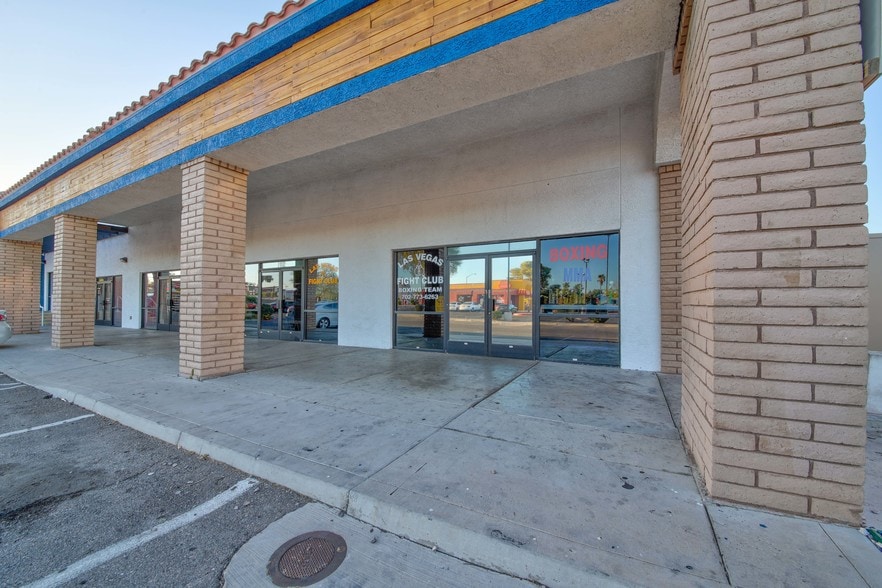 More Photos Of 4640 E Flamingo Rd, Las Vegas Storefront Retail Office For Lease