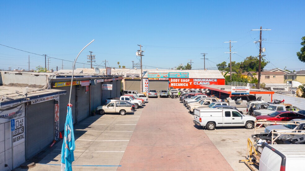 More Photos Of 5801 S Central Ave, Los Angeles Manufacturing For Lease
