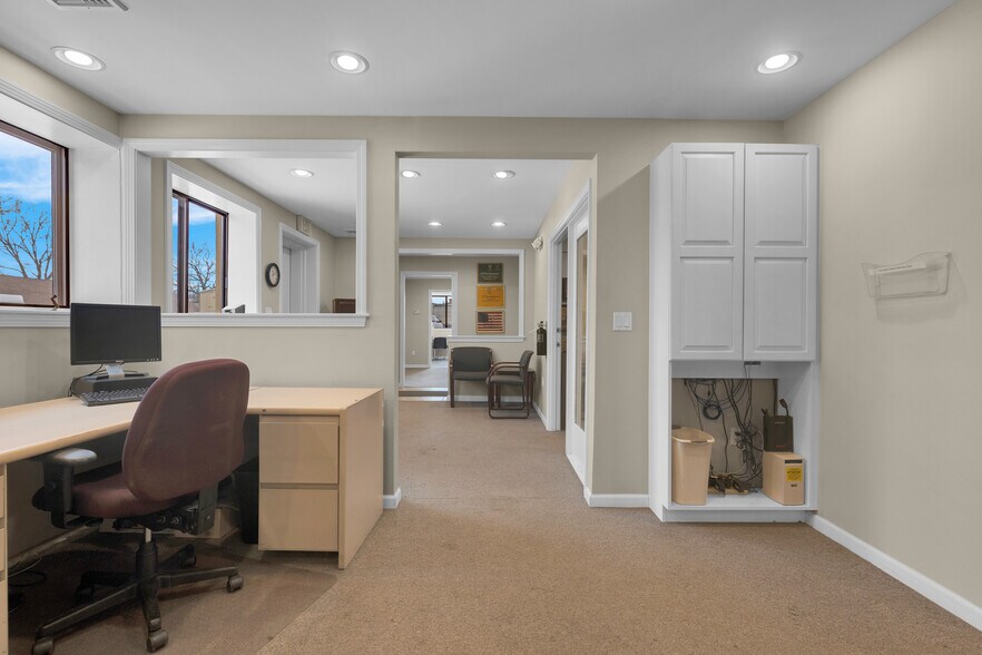 More Photos Of 42 Neal Ct, Plainville Warehouse For Sale