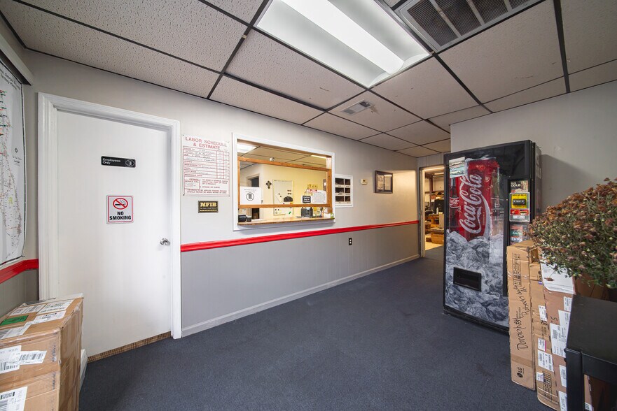 More Photos Of 5251 Buena Vista Rd, Columbus Light Distribution For Sale