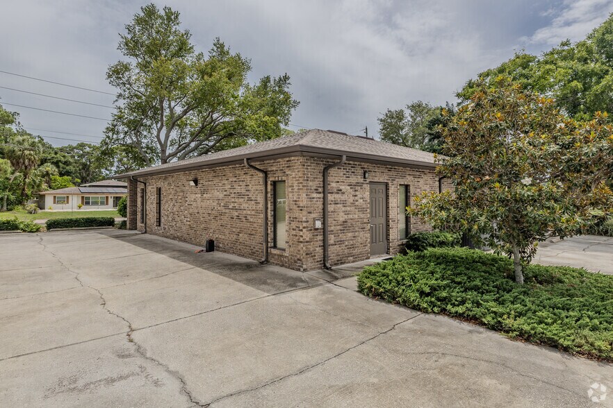 More Photos Of 7235 1st Ave S, Saint Petersburg Office For Lease