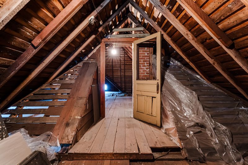 More Photos Of 412 E 13th Ave, Eugene Freestanding For Sale