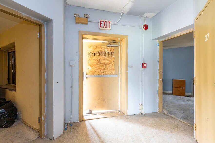 More Photos Of 628 9th St, Niagara Falls Apartments For Sale
