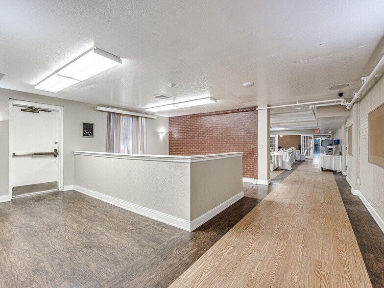 More Photos Of 901 NW 25th St, Oklahoma City Healthcare For Sale