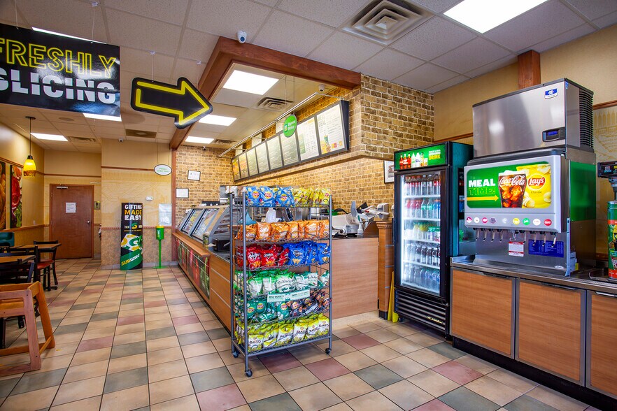 More Photos Of 3027-3035 Centennial Blvd, Claremont Storefront For Lease