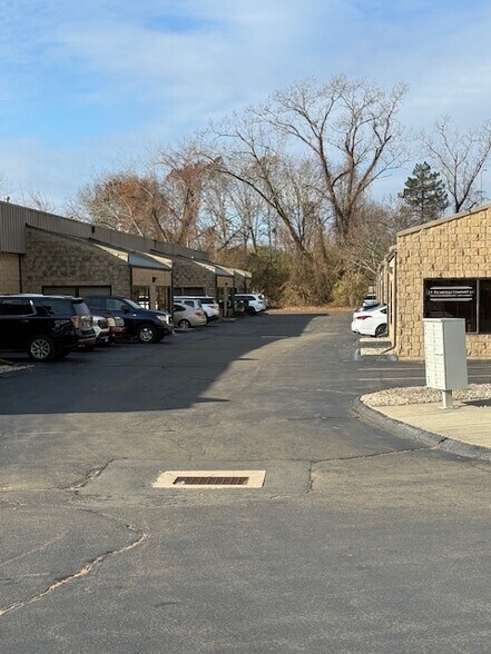 Primary Photo Of 222 Elm St, North Haven Warehouse For Lease