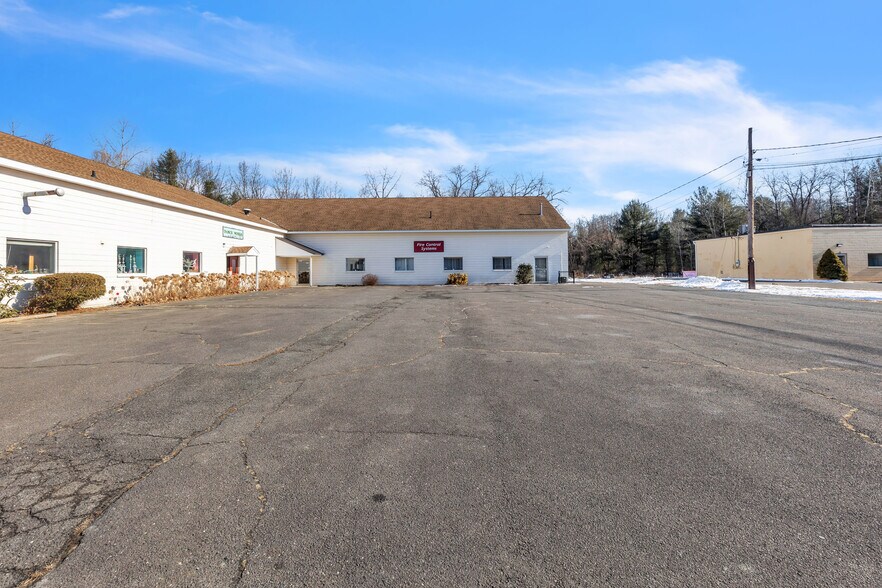 More Photos Of 96A Mainline Dr, Westfield Warehouse For Lease