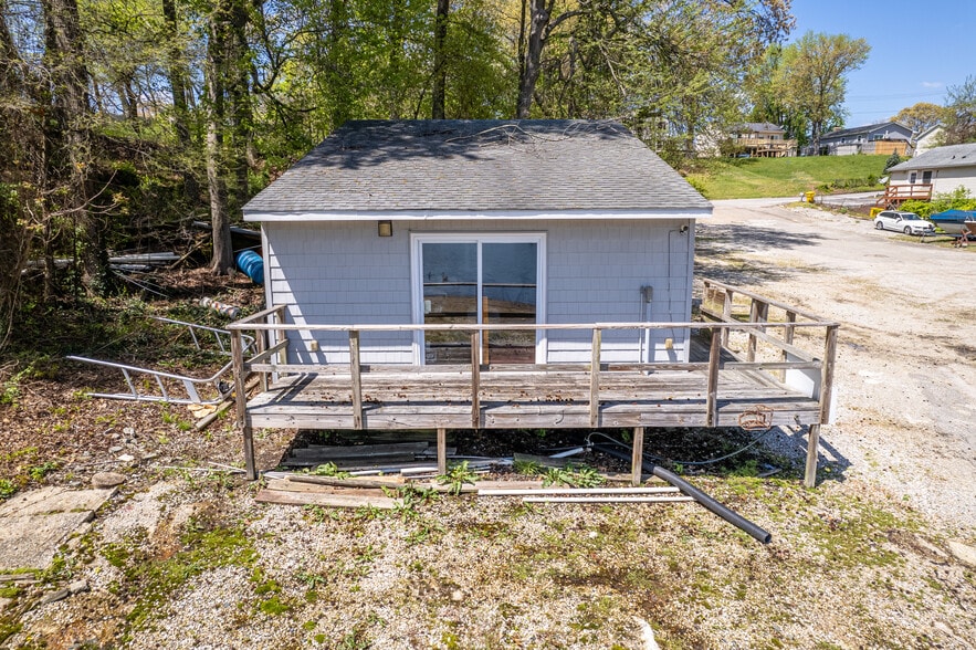 More Photos Of 7813 Leymar Rd, Glen Burnie Marina For Sale