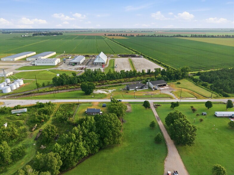 More Photos Of 4911 Terra Ceia Road, Pantego Industrial For Sale