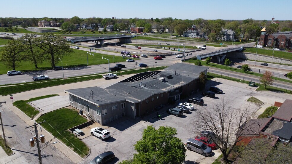 More Photos Of 945 19th St, Des Moines Medical For Sale