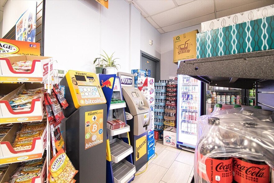 More Photos Of 410 Queen St, Chatham Service Station For Sale