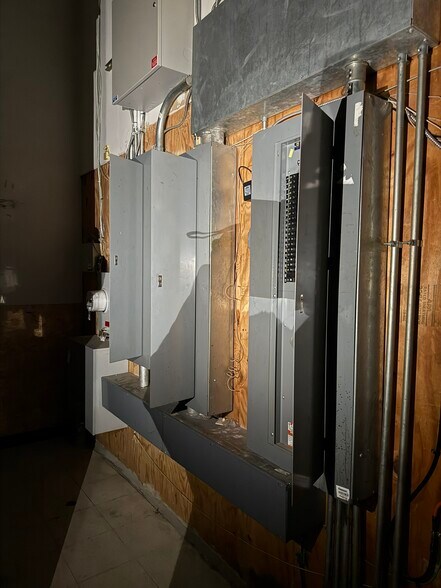 More Photos Of 350 Niagara St, Buffalo Drugstore For Sale