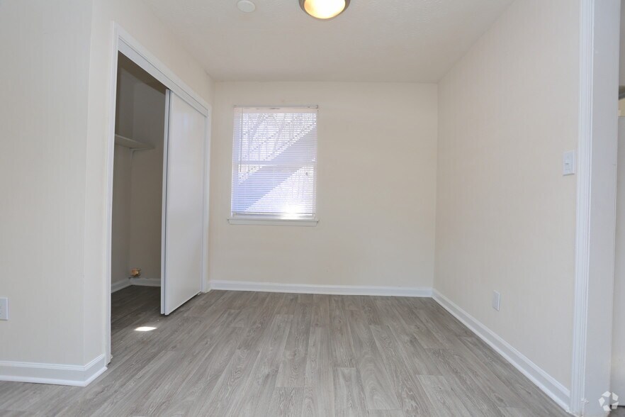 More Photos Of 235 Sycamore Dr, Athens Apartments For Sale