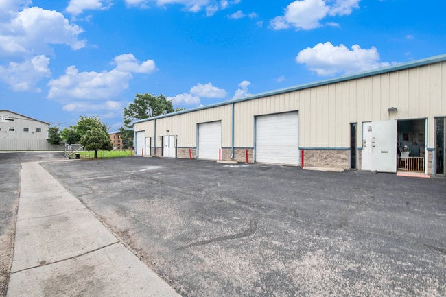 More Photos Of 1000 E 73rd Ave, Denver Warehouse For Lease