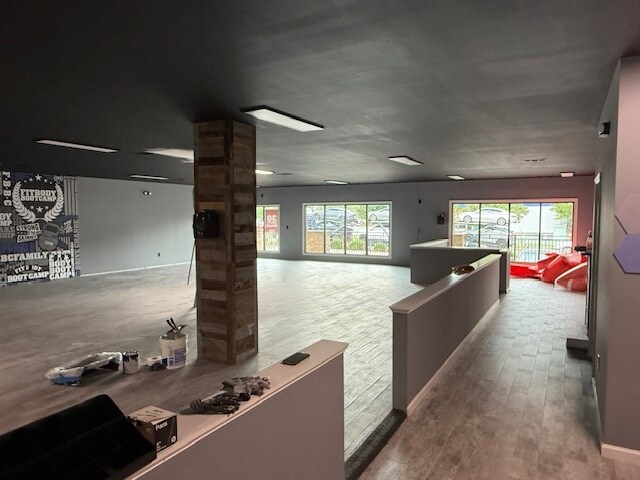 More Photos Of 1344 E Cobb Dr, Marietta Office For Lease