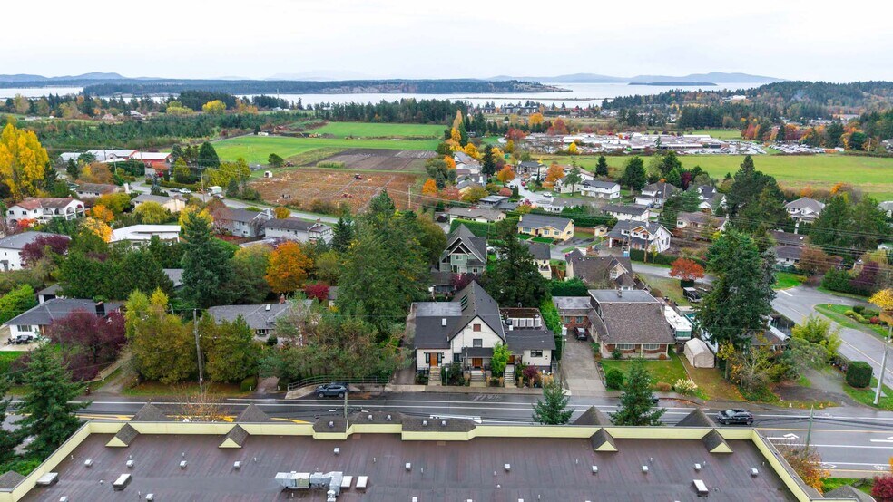 More Photos Of 7925 E Saanich Rd, Capital General Retail For Sale