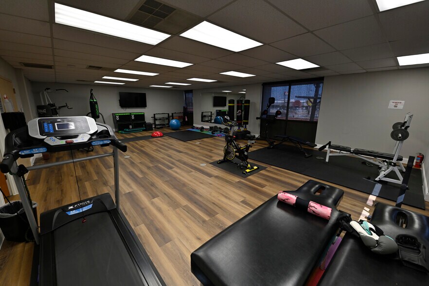 More Photos Of 9502 Computer Dr, San Antonio Medical For Sale