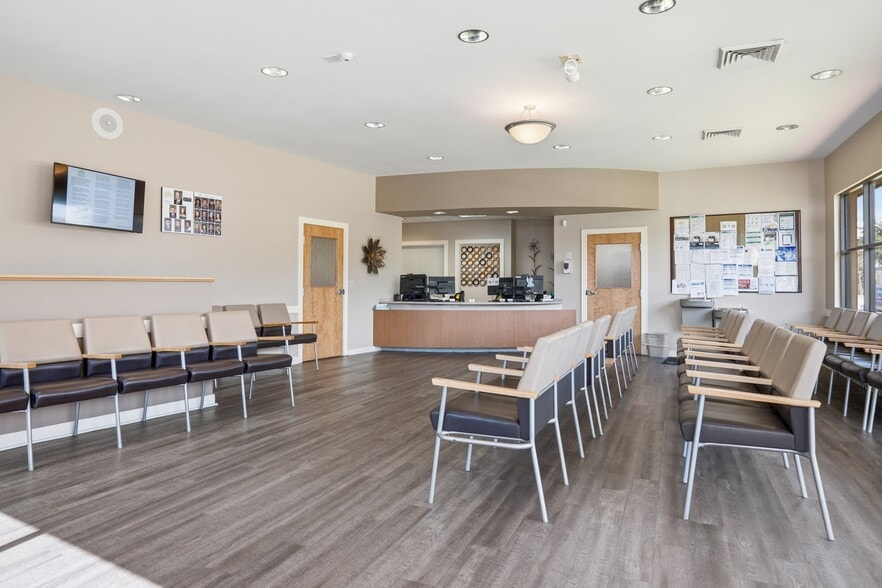 More Photos Of 1729 Lakeland Hills Blvd, Lakeland Medical For Sale