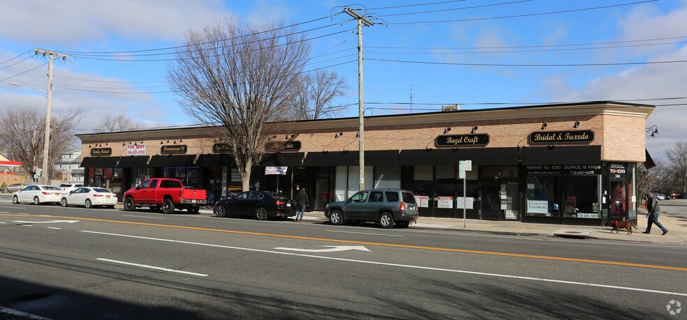 More Photos Of 130 Hempstead Tpke, West Hempstead Storefront For Lease