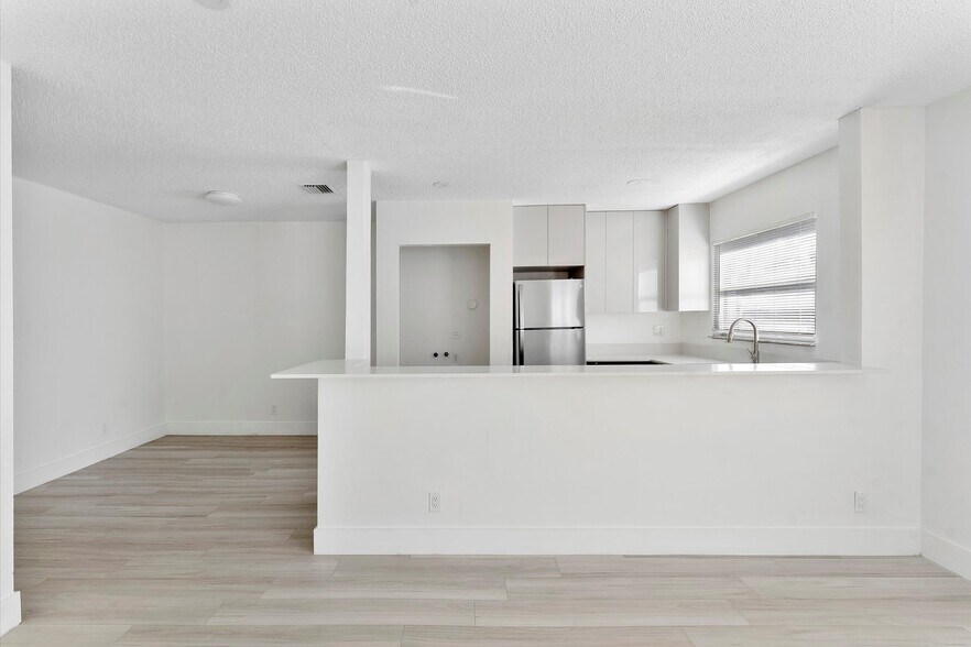 More Photos Of 1100 SW 4th Ave, Delray Beach Apartments For Sale