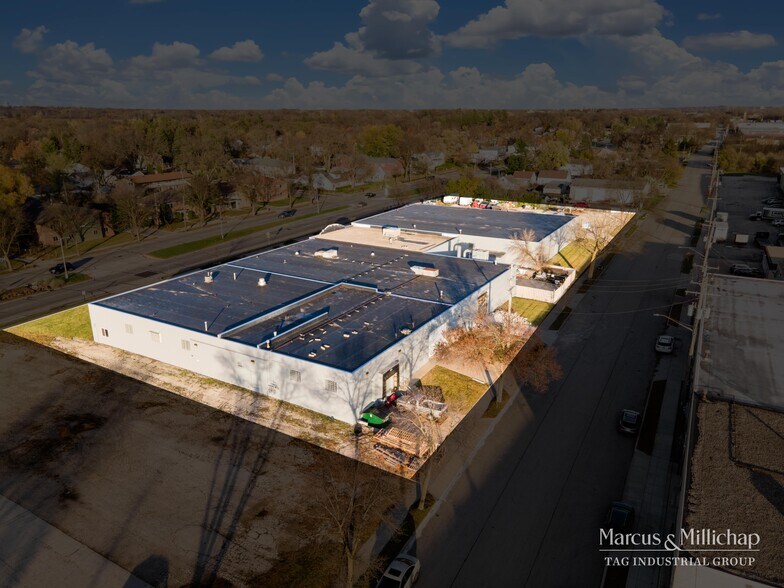 More Photos Of 5501 W Mill Rd, Milwaukee Manufacturing For Sale