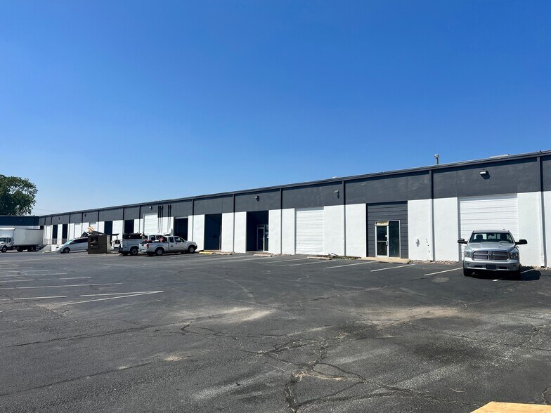 Primary Photo Of 6945 E 38th St, Tulsa Warehouse For Lease