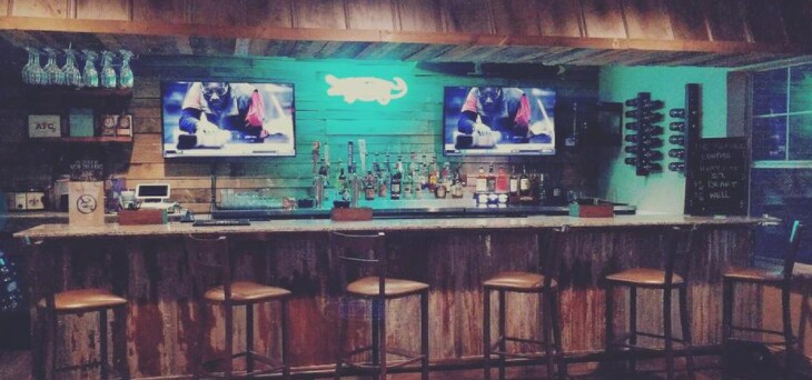 More Photos Of 700 Main St, Hackberry Hotel For Sale