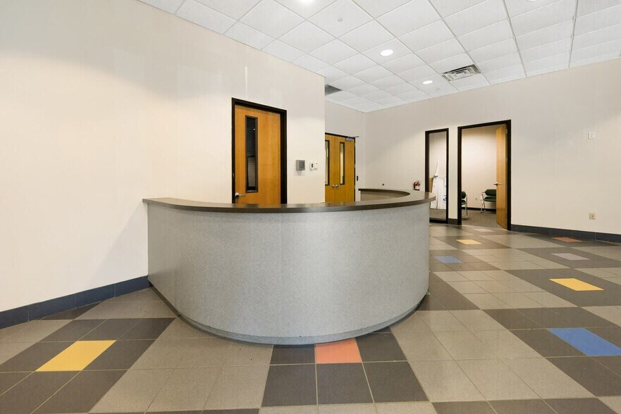 More Photos Of 200 N Richard Jackson Blvd, Panama City Beach Office For Sale