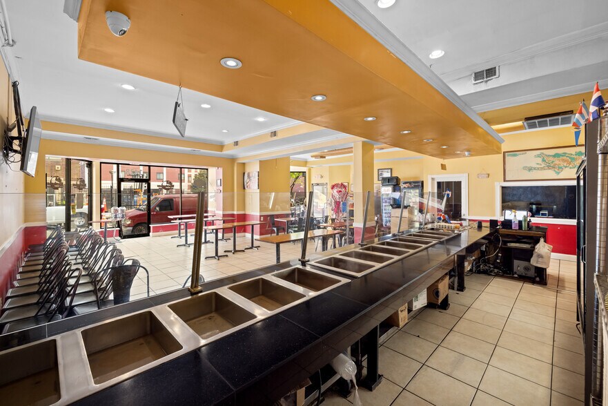 More Photos Of , Washington General Retail For Sale