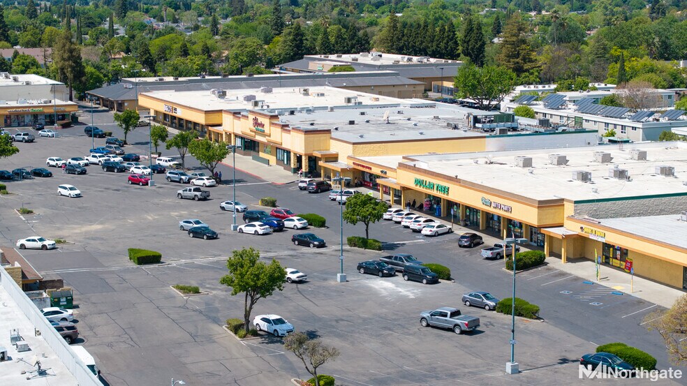 More Photos Of 6-52 W Court St, Woodland General Retail For Lease