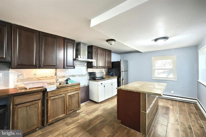 More Photos Of 1678 Prayer Mission Rd, Windsor Light Manufacturing For Sale