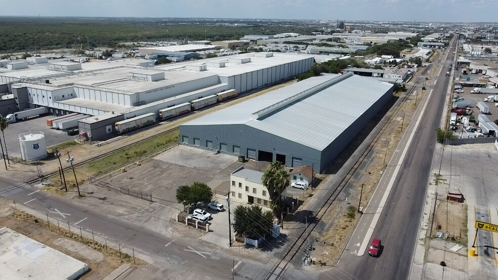More Photos Of 1502 Island St, Laredo Warehouse For Lease