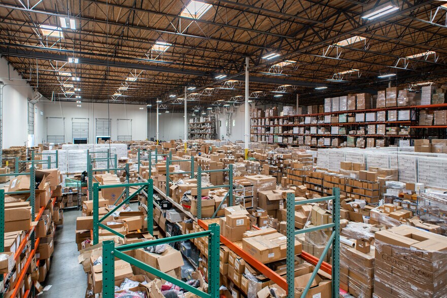 More Photos Of 2882 Whiptail Loop E, Carlsbad Warehouse For Lease