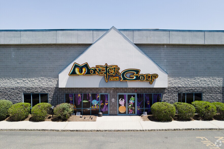 More Photos Of 749 Hope Rd, Eatontown Light Distribution For Lease