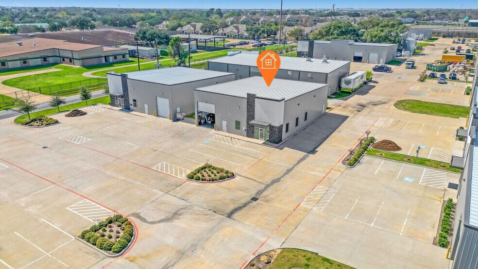 More Photos Of 19962 Franz Rd, Katy Warehouse For Lease