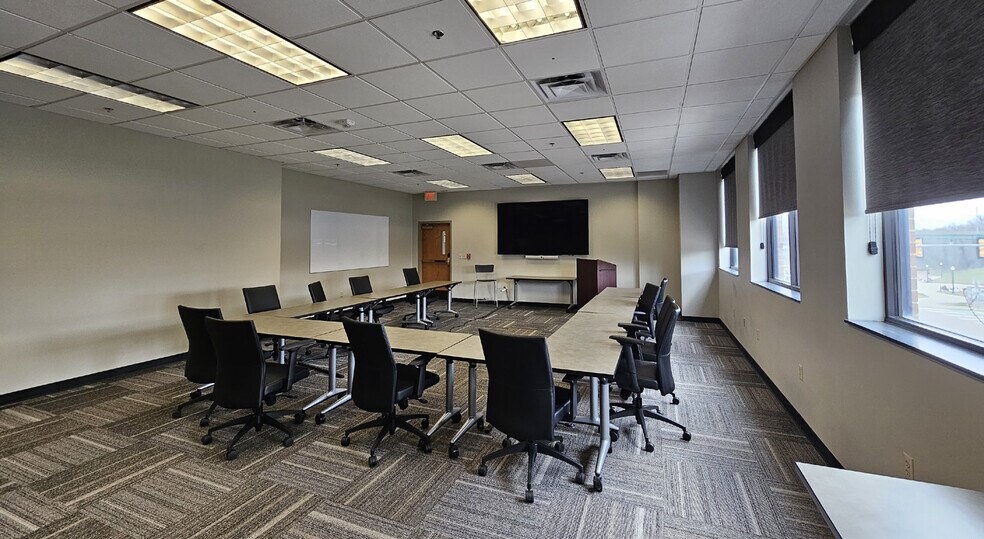 More Photos Of 200 E 10th St, Sioux Falls Office For Lease