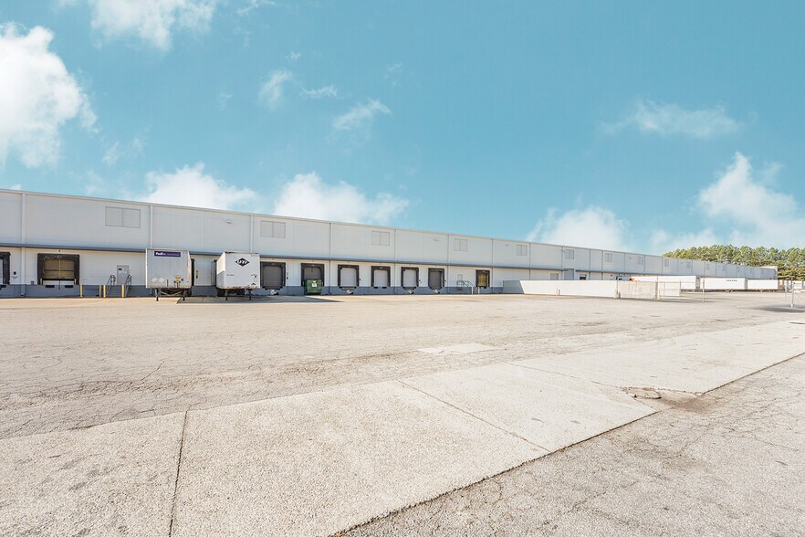 More Photos Of 750 Maxham Rd, Lithia Springs Warehouse For Lease